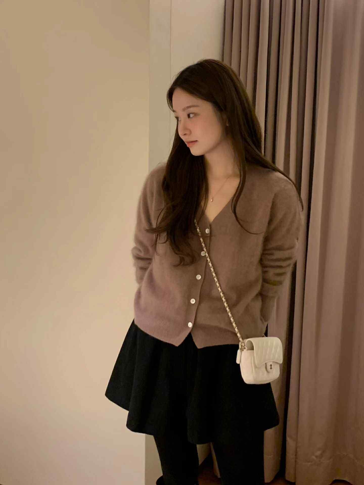 QC38  溫柔感羊絨V領開襟衫（現貨）