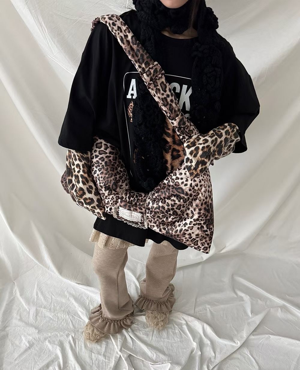 蕾絲拼接荷葉長褲