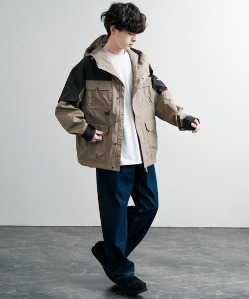 The North Face® 白標限定多口袋機能山岳外套