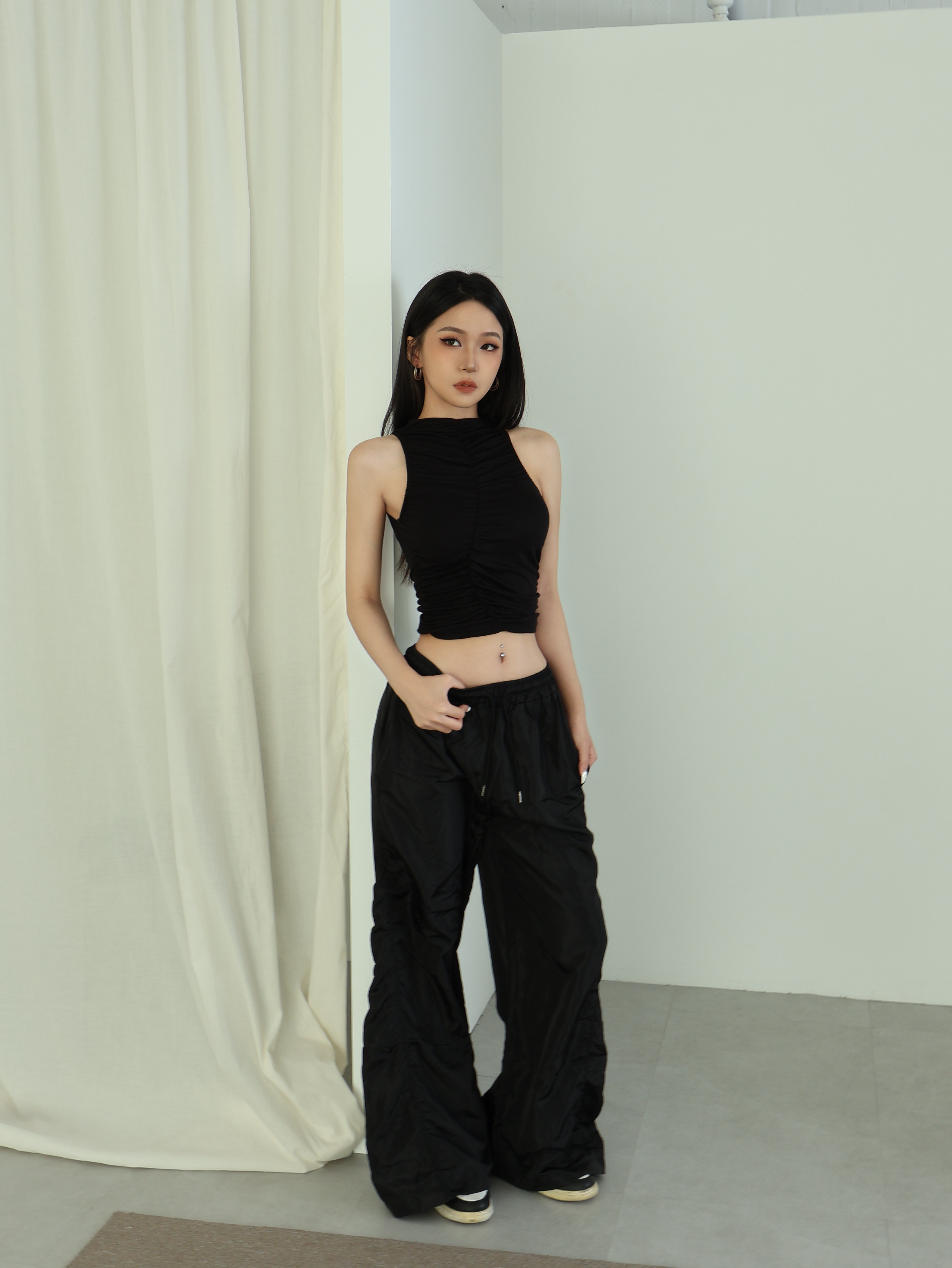 暗黑系抓皺衝鋒褲