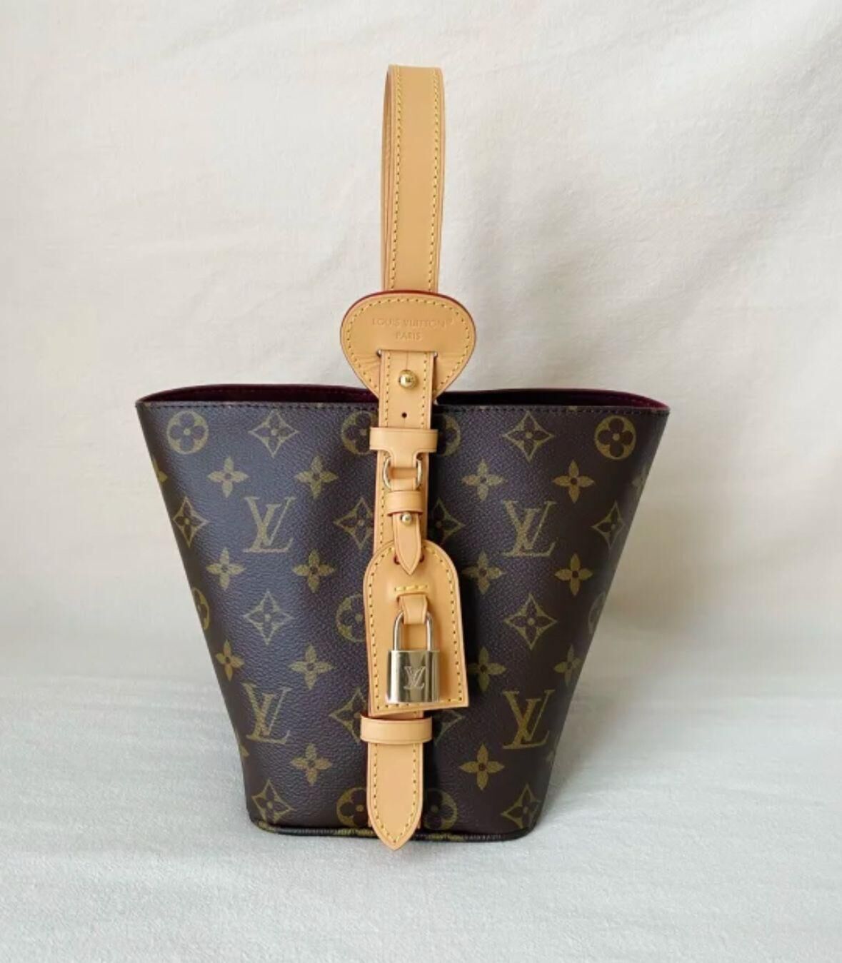 【預購】Q110602 LV All in BB (先付$500後付$16700）售價$17200