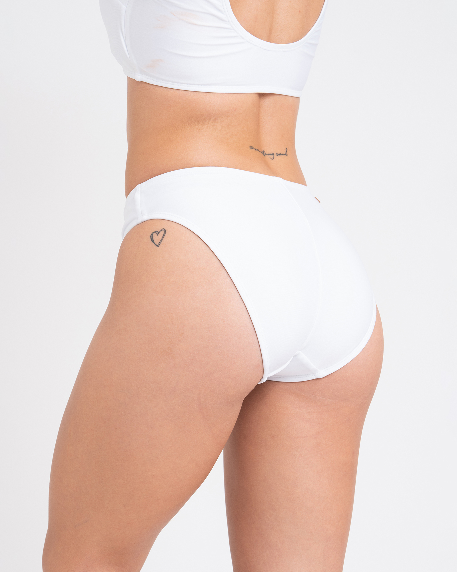 🏷️【訂製】OLM 中腰甜挖臀泳褲