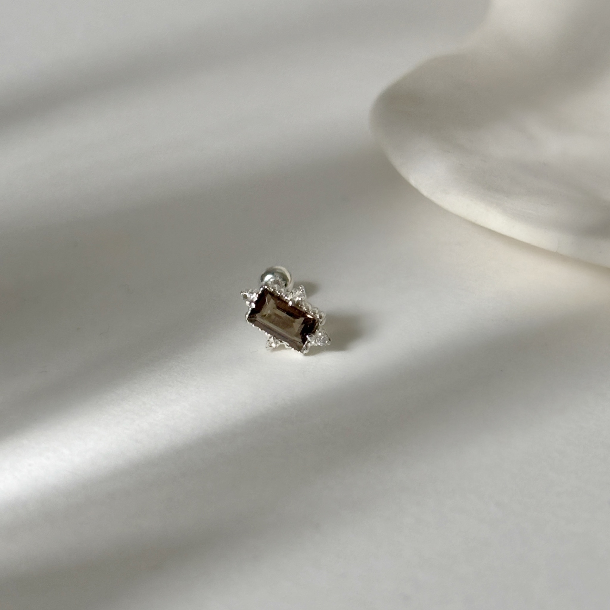 星光長方茶晶轉珠耳環