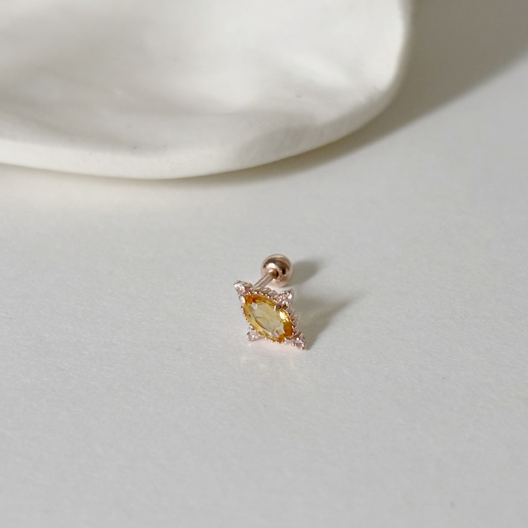 星光橢圓黃水晶轉珠耳環