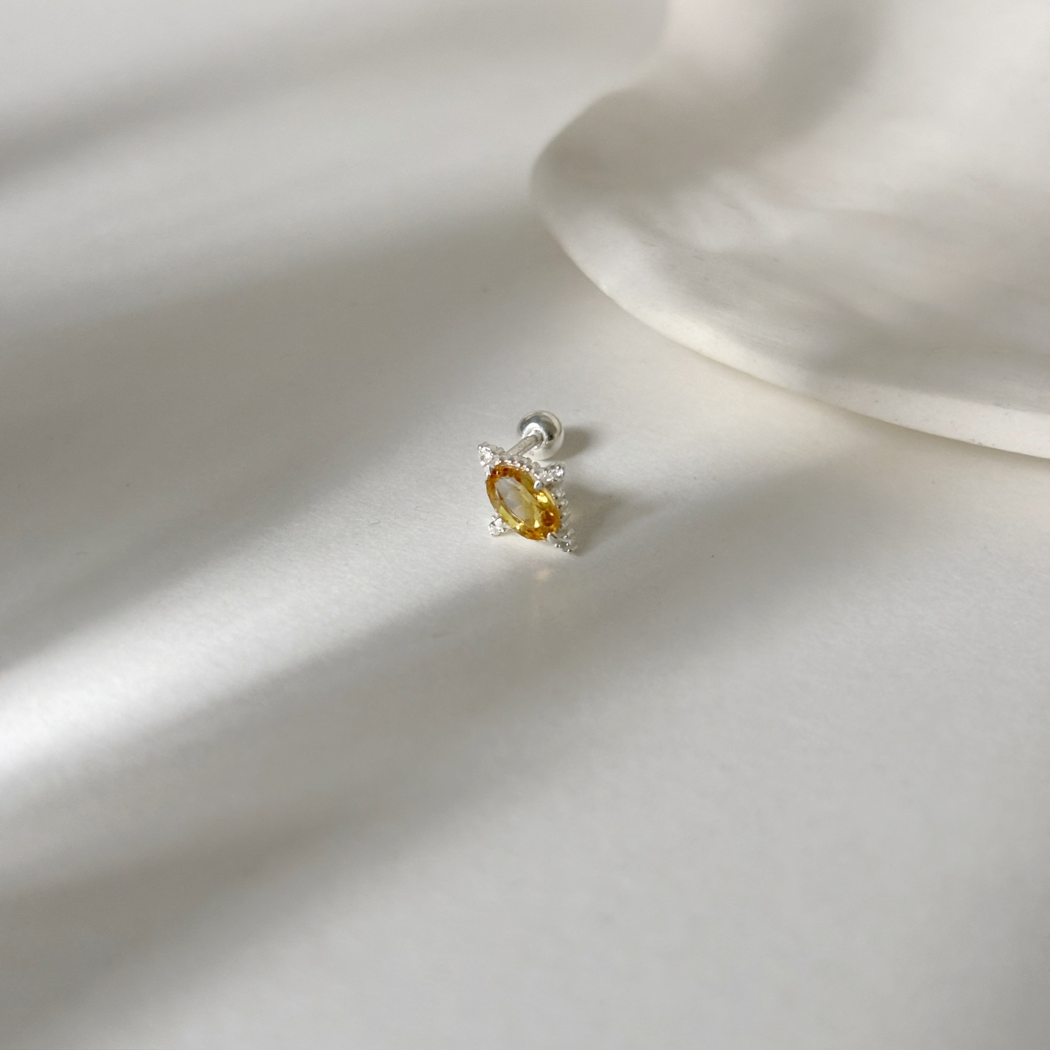 星光橢圓黃水晶轉珠耳環