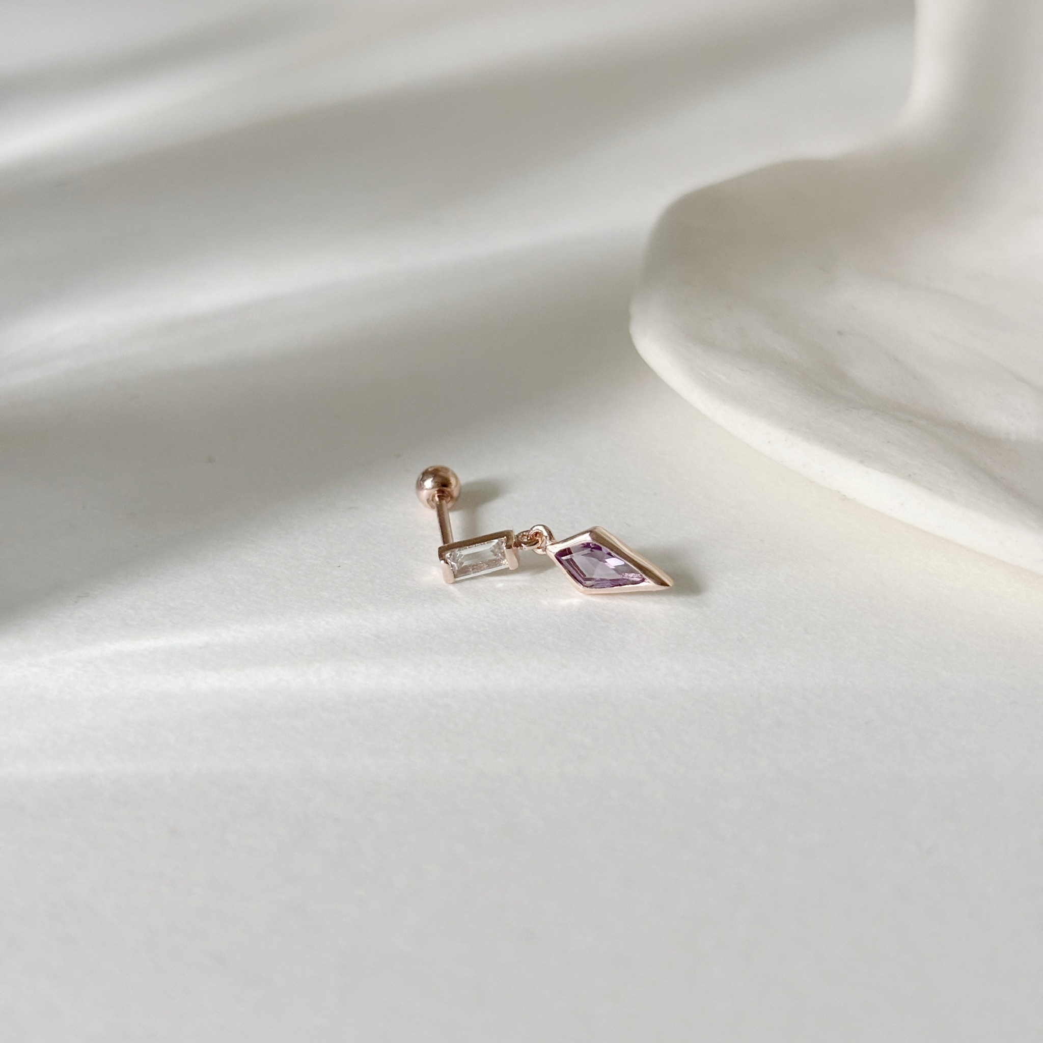 晃晃箏形紫白水晶轉珠耳環