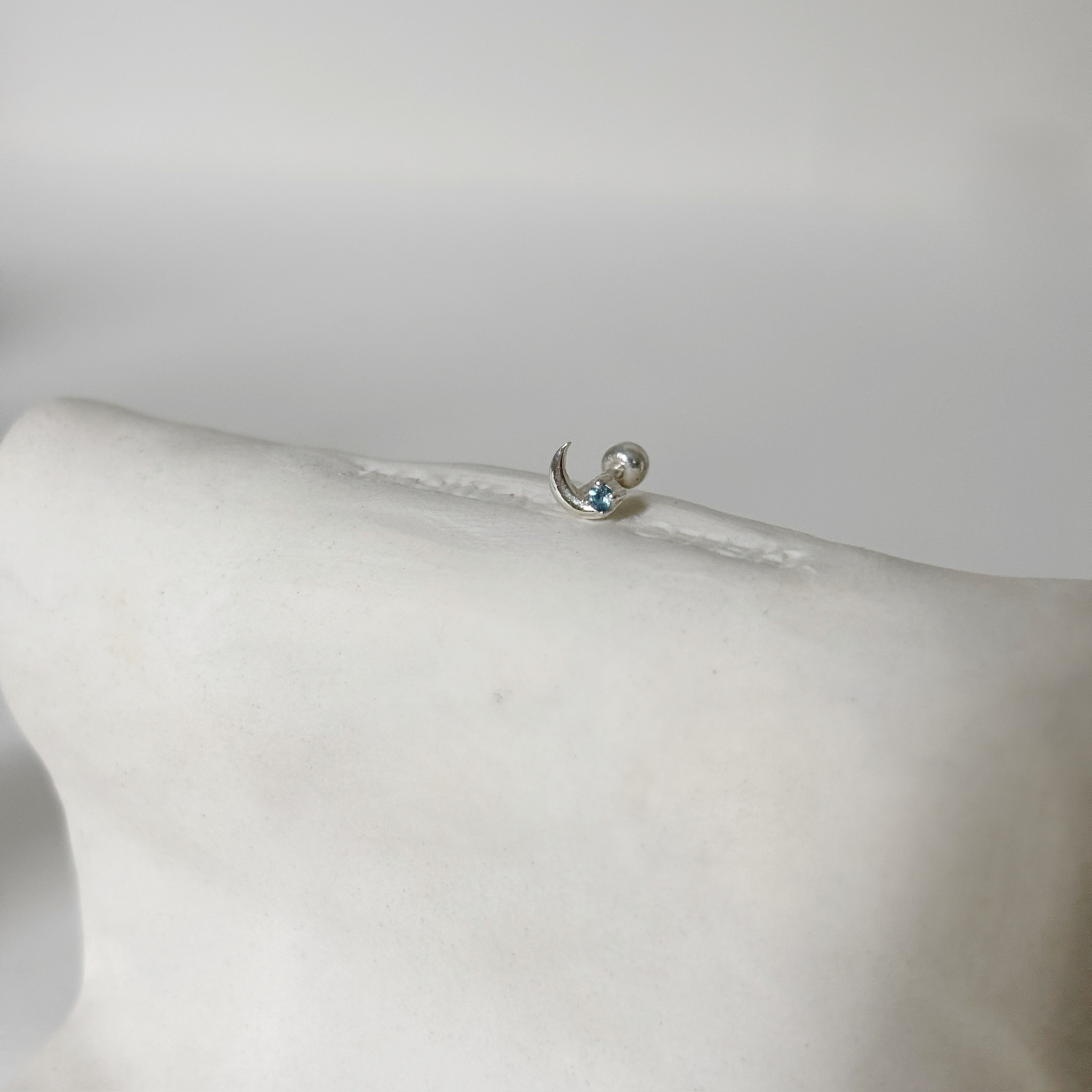 月亮倫敦托帕石轉珠耳環