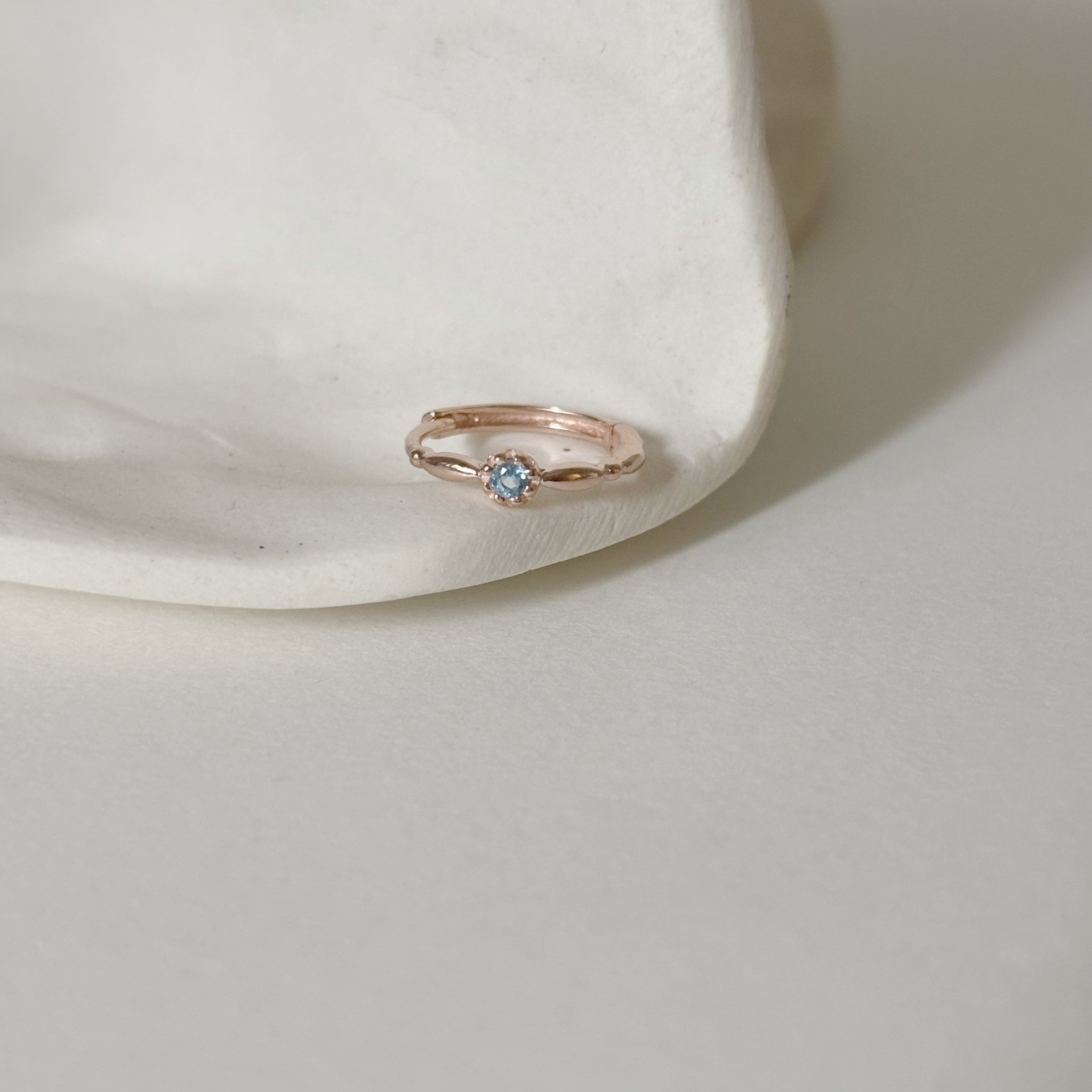 米粒蛋糕托帕石耳圈