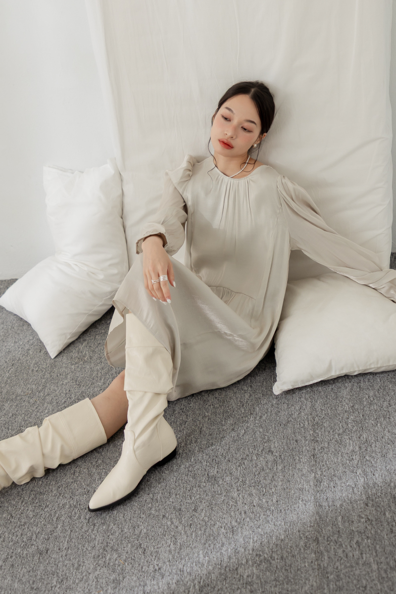 輕柔珠光抓皺短洋裝