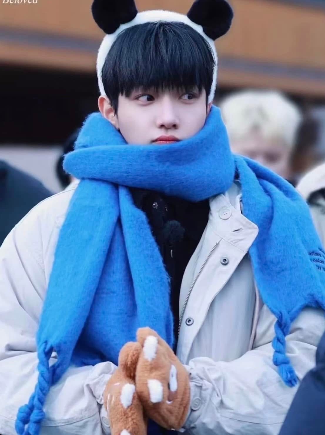 韓國 FALLETT OVERSIZED STORY LOGO 圍巾