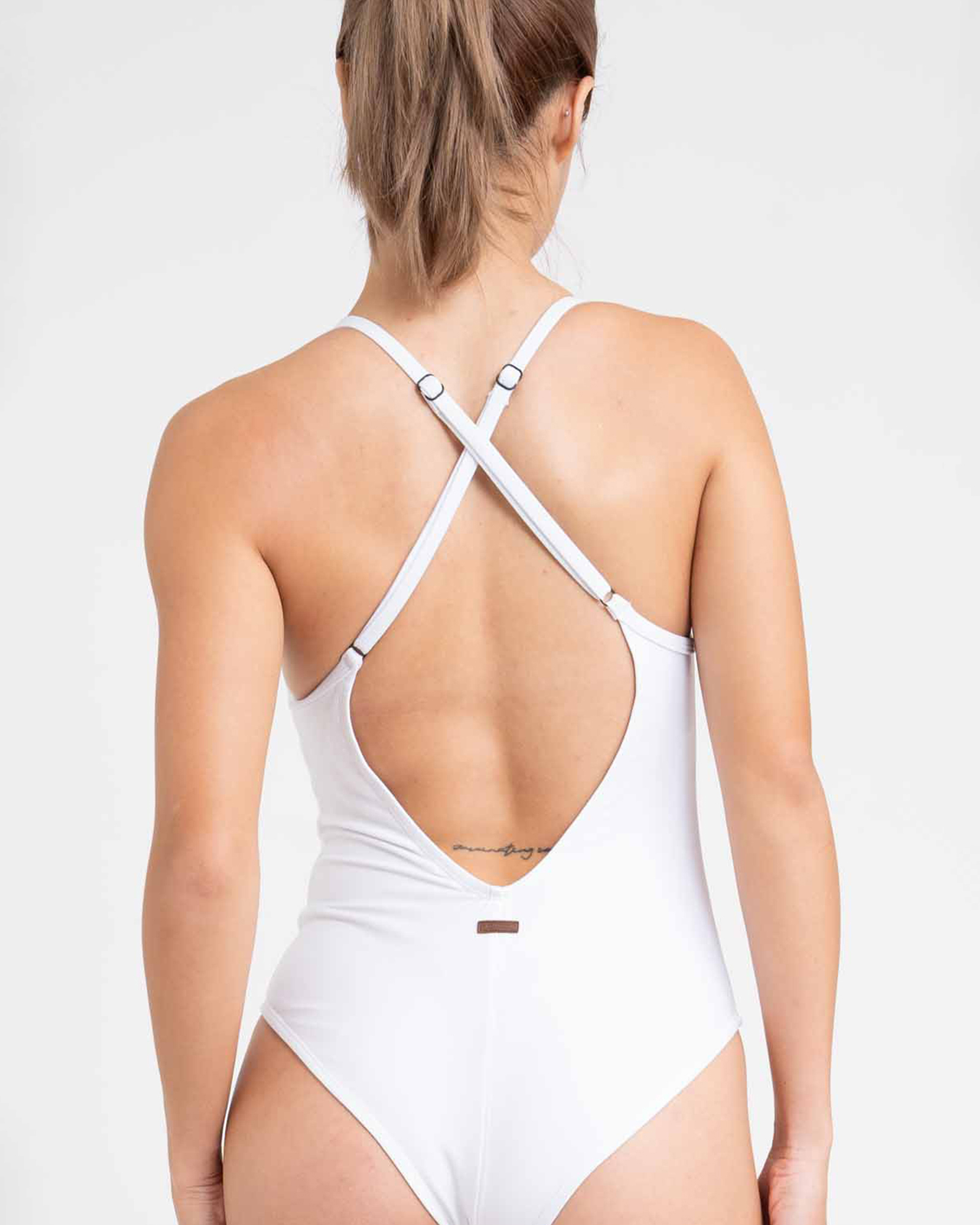 🏷️【訂製】UPUX V領美胸蜜挖臀連身泳裝