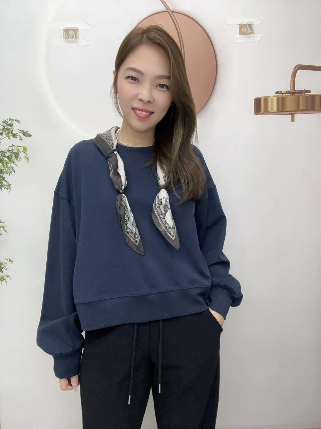 韓國衛衣拼絲巾top~121AF