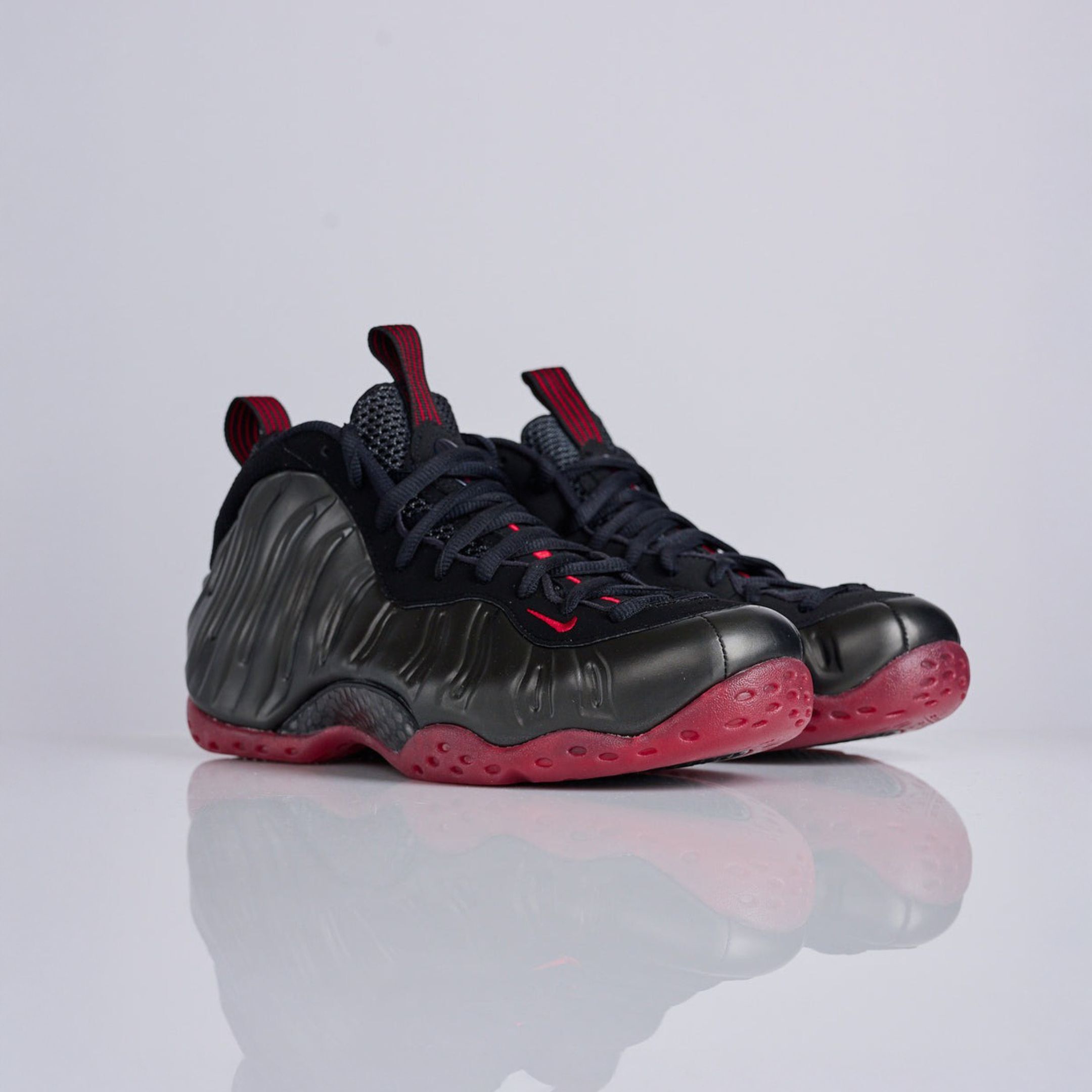 NICEDAY 代購 Nike Air Foamposite One Cough Drop 復古 黑紅 紅黑 復刻 籃球鞋 IB2219-001