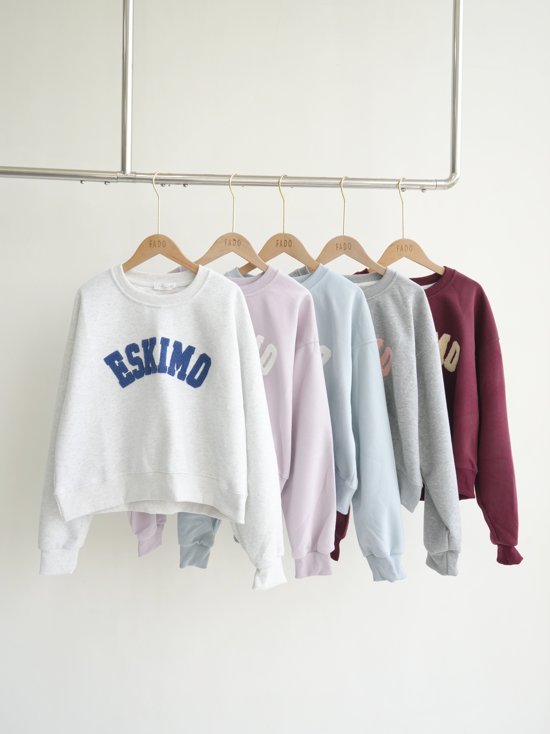 法朵Fado shop｜美式立體字母短版大學T 0214012 五色