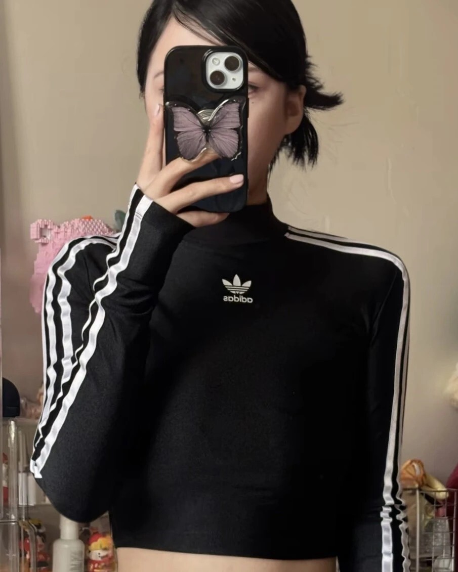 【預購】ADIDAS ORIGINALS 3-Stripes 黑 半高領 短款長袖 IU2428