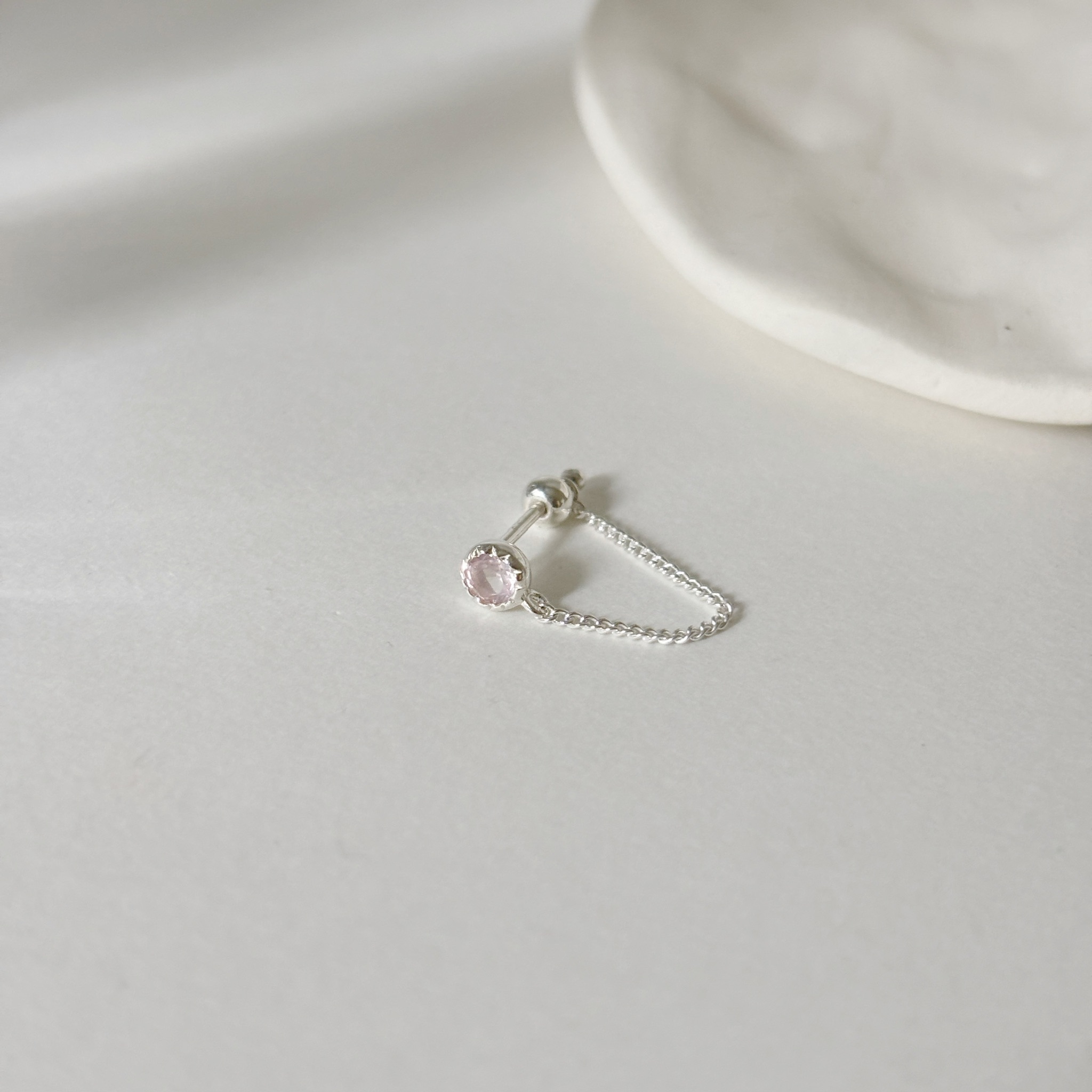 花苞粉晶扣鏈式轉珠耳環