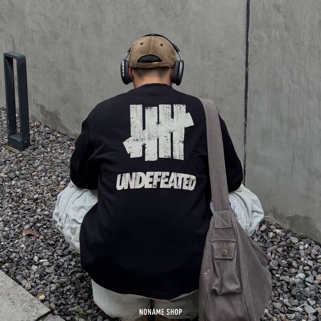 UNDEFEATED FW25 經典 撞色 做舊 LOGO 長袖 四色 (男款)