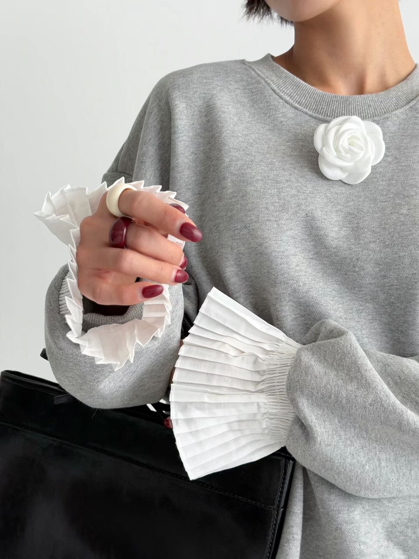 百褶袖落肩衛衣