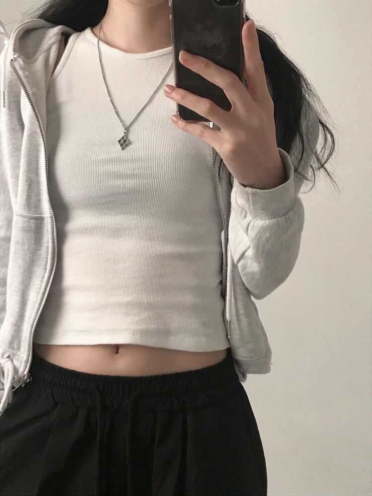 OFUSE - card necklace