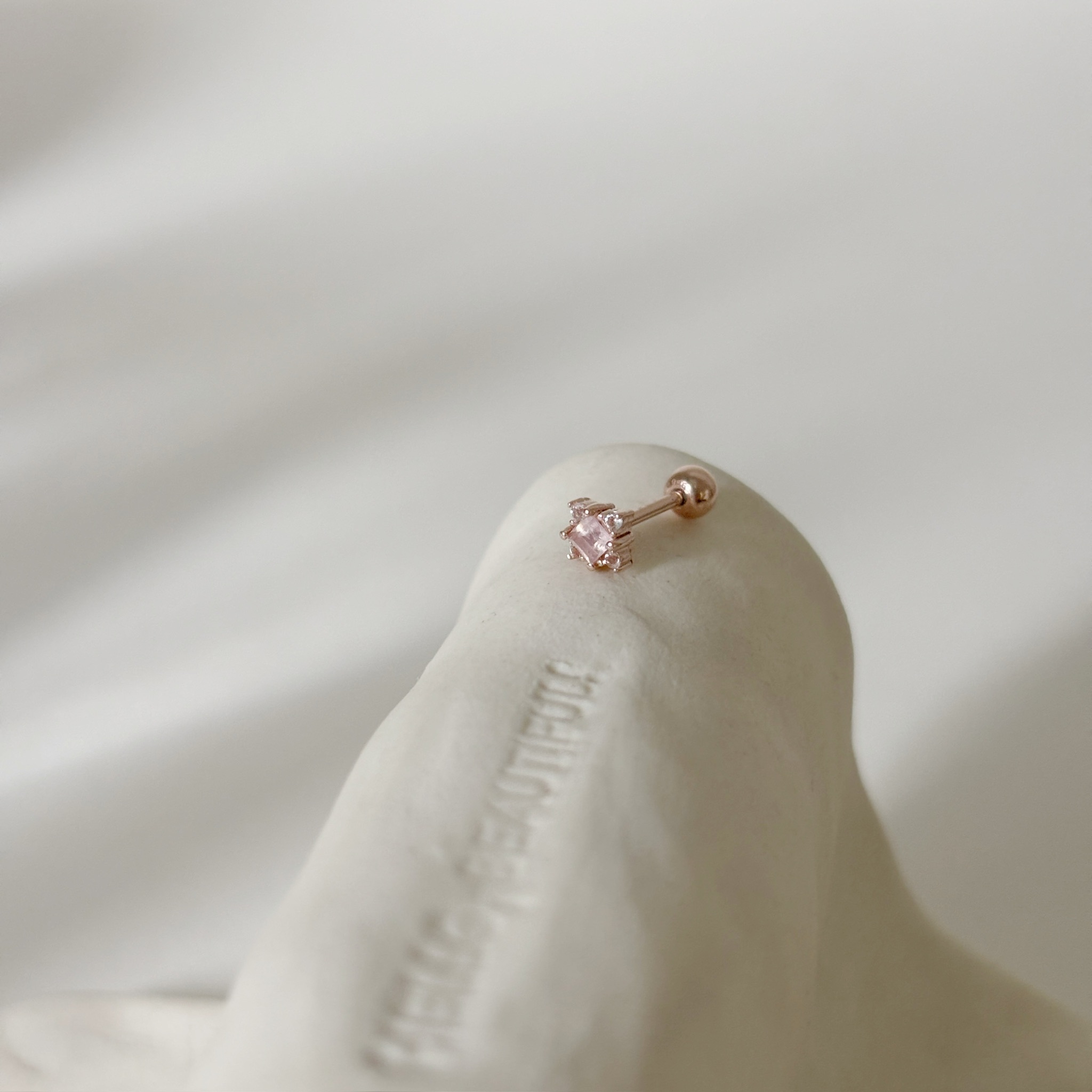 小窗花粉晶轉珠耳環