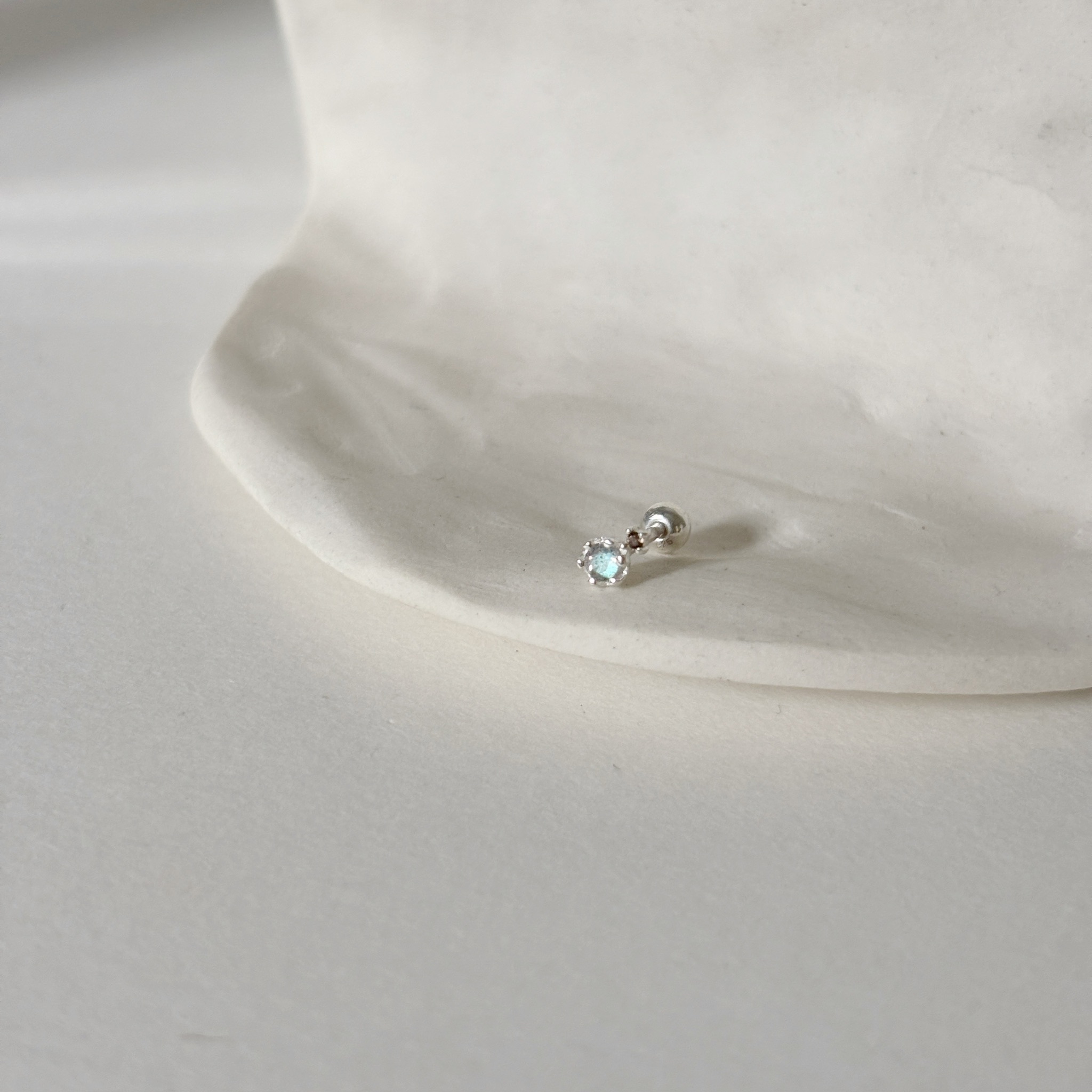 小點六爪茶晶拉長石轉珠耳環