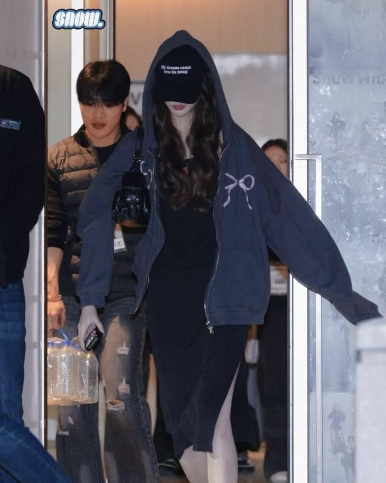 <張員瑛同款>ROSEFRANTZ Sketch Ribbon Hood Zip-up 刺繡 蝴蝶結 雙拉鍊 外套 五色