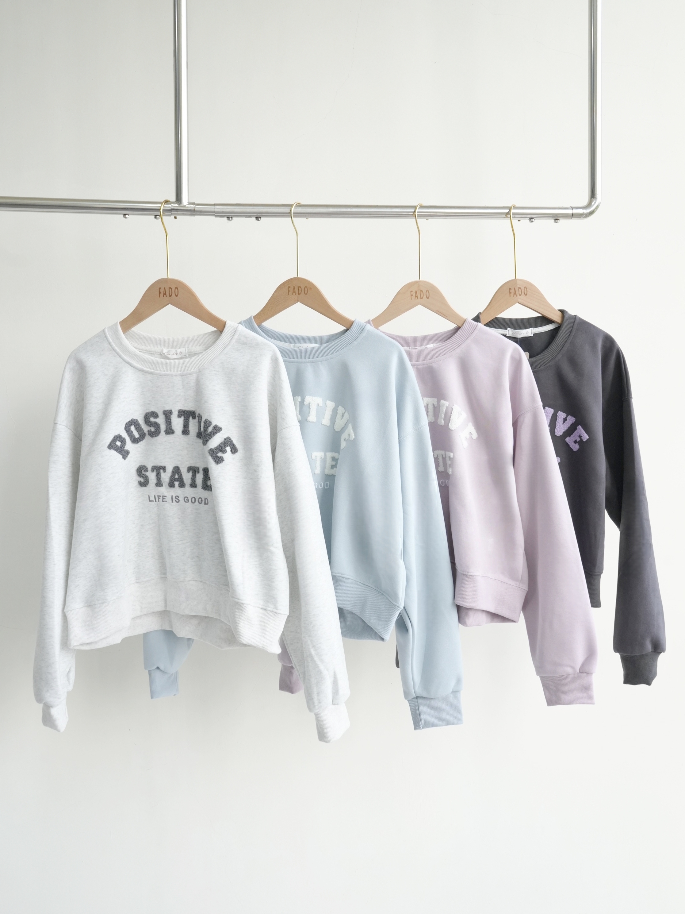 法朵Fado shop｜ 美式毛毛立體字母大學T 0214021 四色