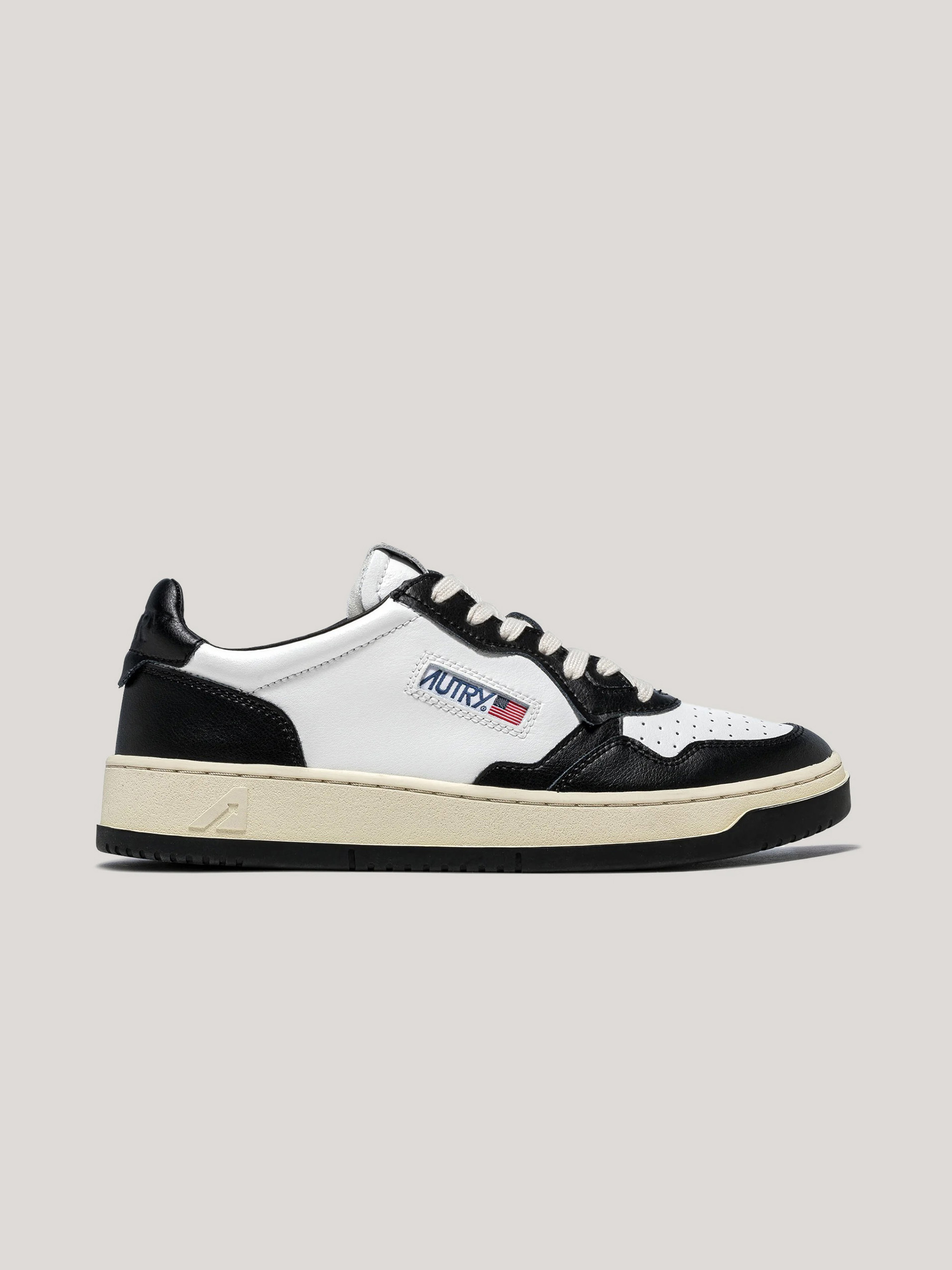 AUTRY DALLAS 男款低筒黑白皮革休閒鞋