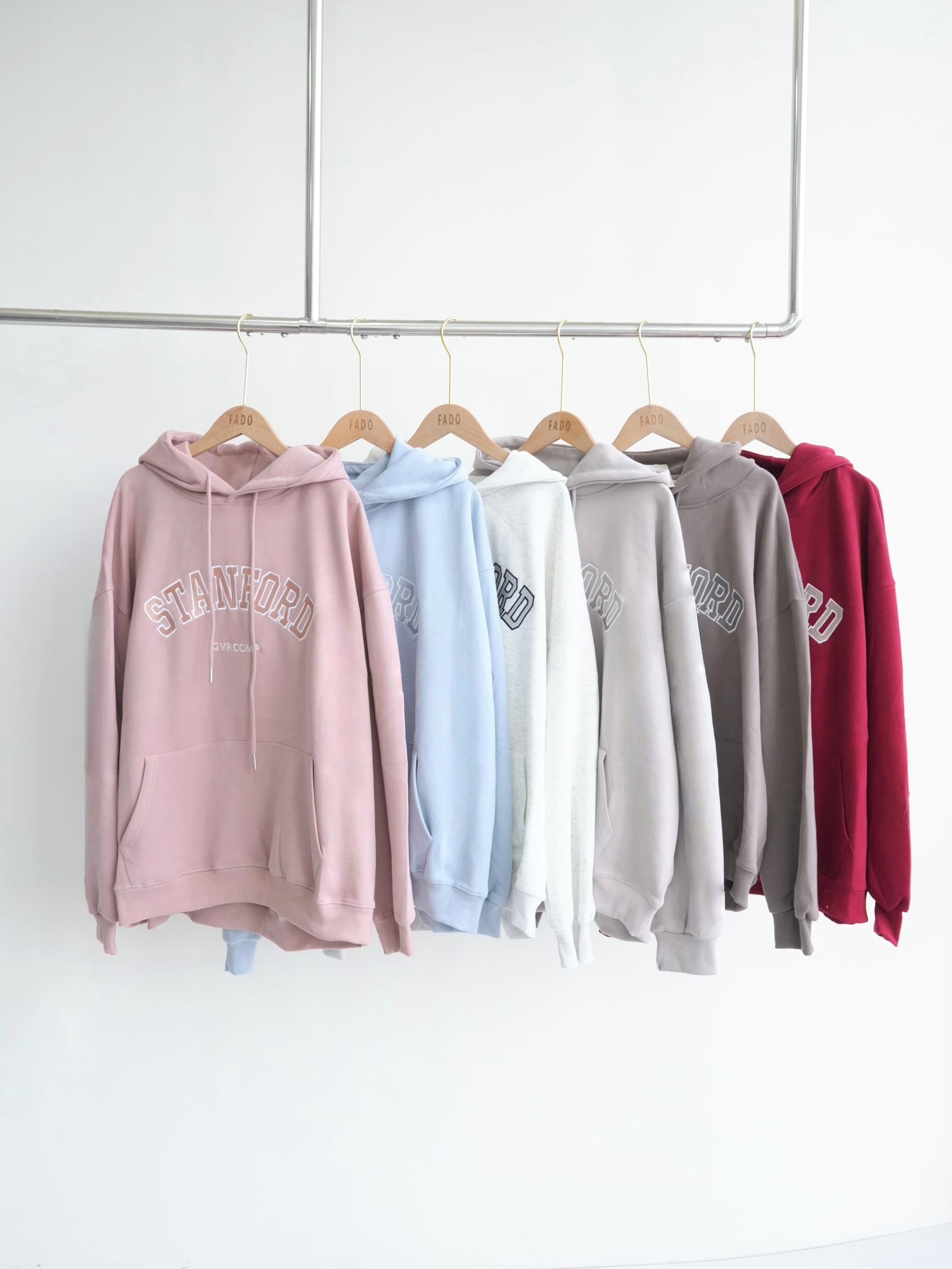 法朵Fado shop｜ 小編自留款❤️ 美式簡約刺繡字母大學帽T 021A070 六色