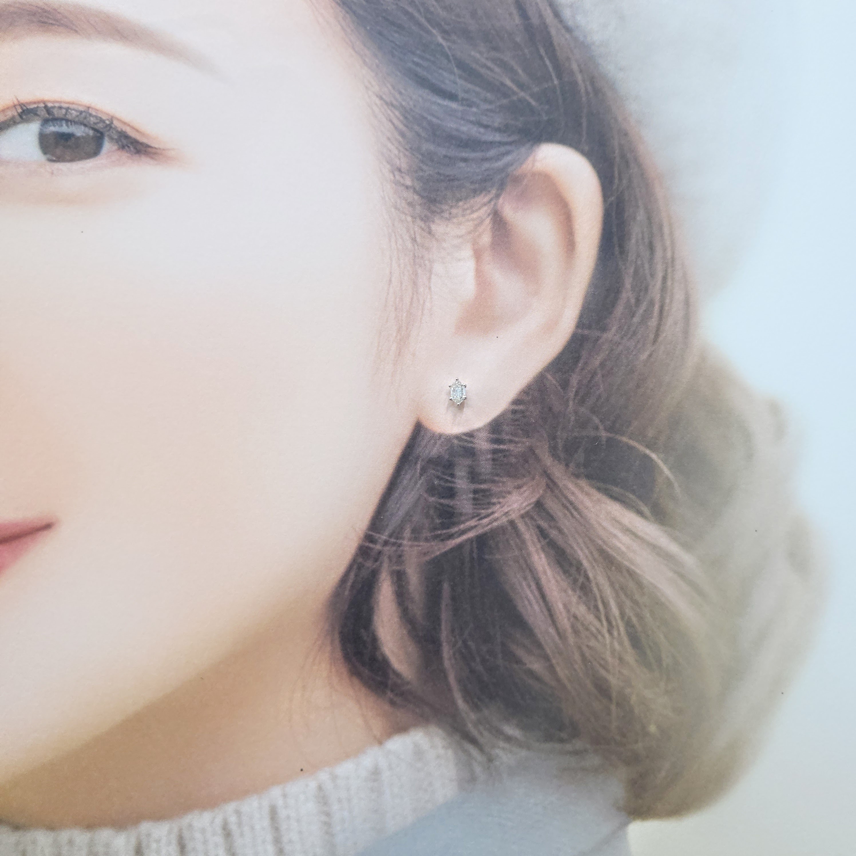 全新18K白金【主石22份六角形鑽石】單耳環