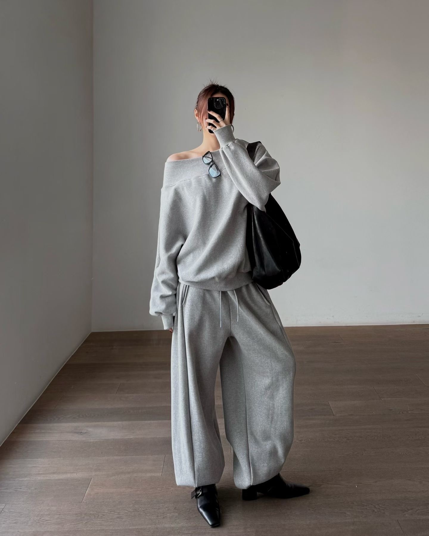 RD -Off shoulder Sweater Set