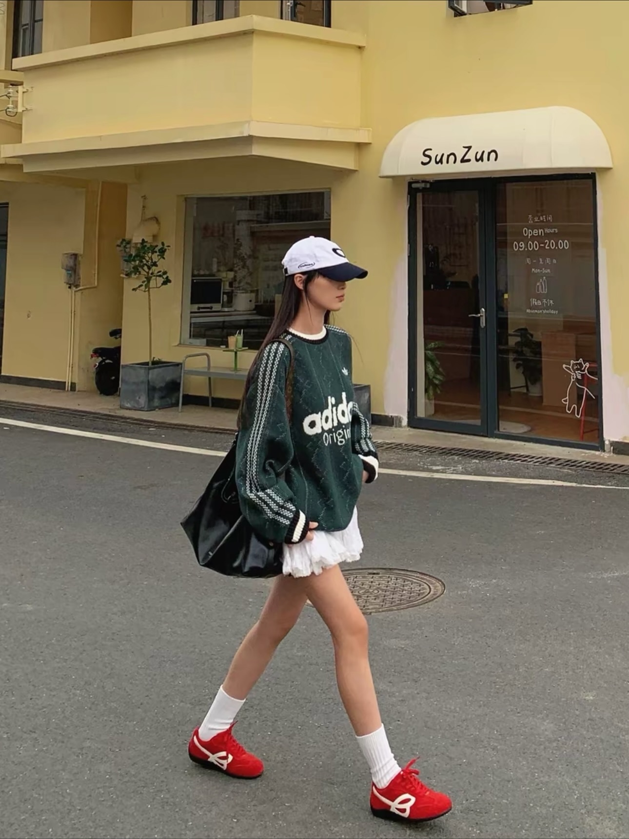 ADIDAS ORIGINALS U SWEATSHIRT CREW 條紋針織衫 米白