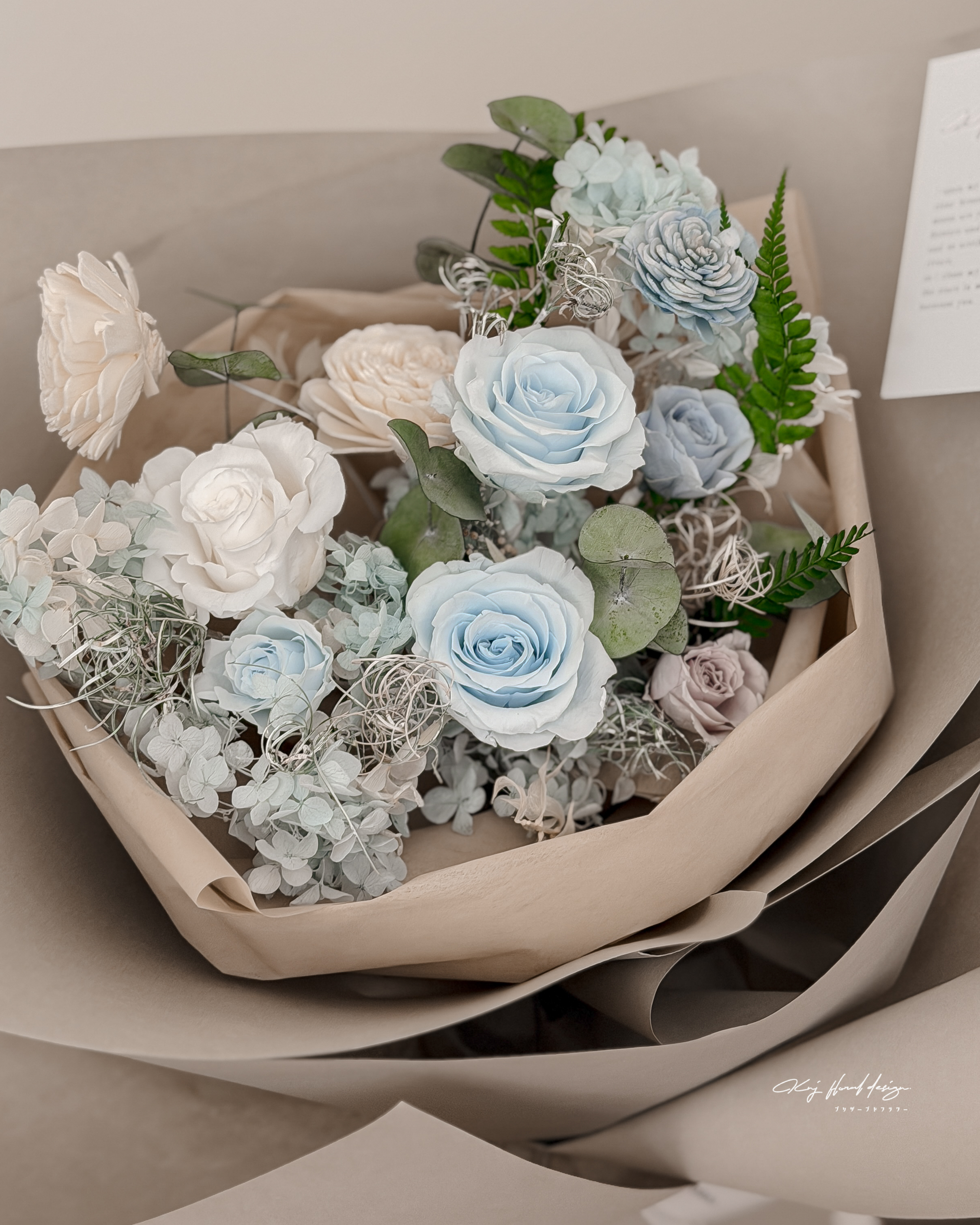 霧藍呢喃・六朵永生玫瑰花束