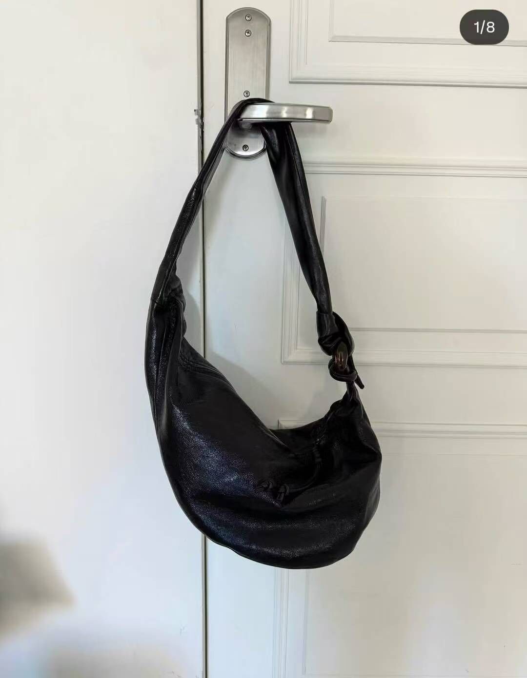 韓國代購 Archivepke Fling messenger bag(Glossy crack black)羊皮