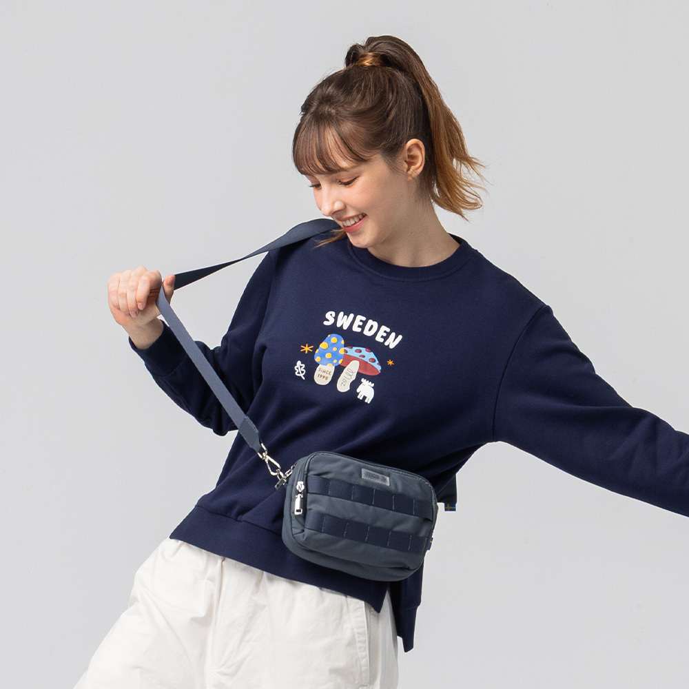 3D foam design, moose and mushroom bite pattern, 100% cotton, slit college T-shirt - dark blue (Asian version), women's style