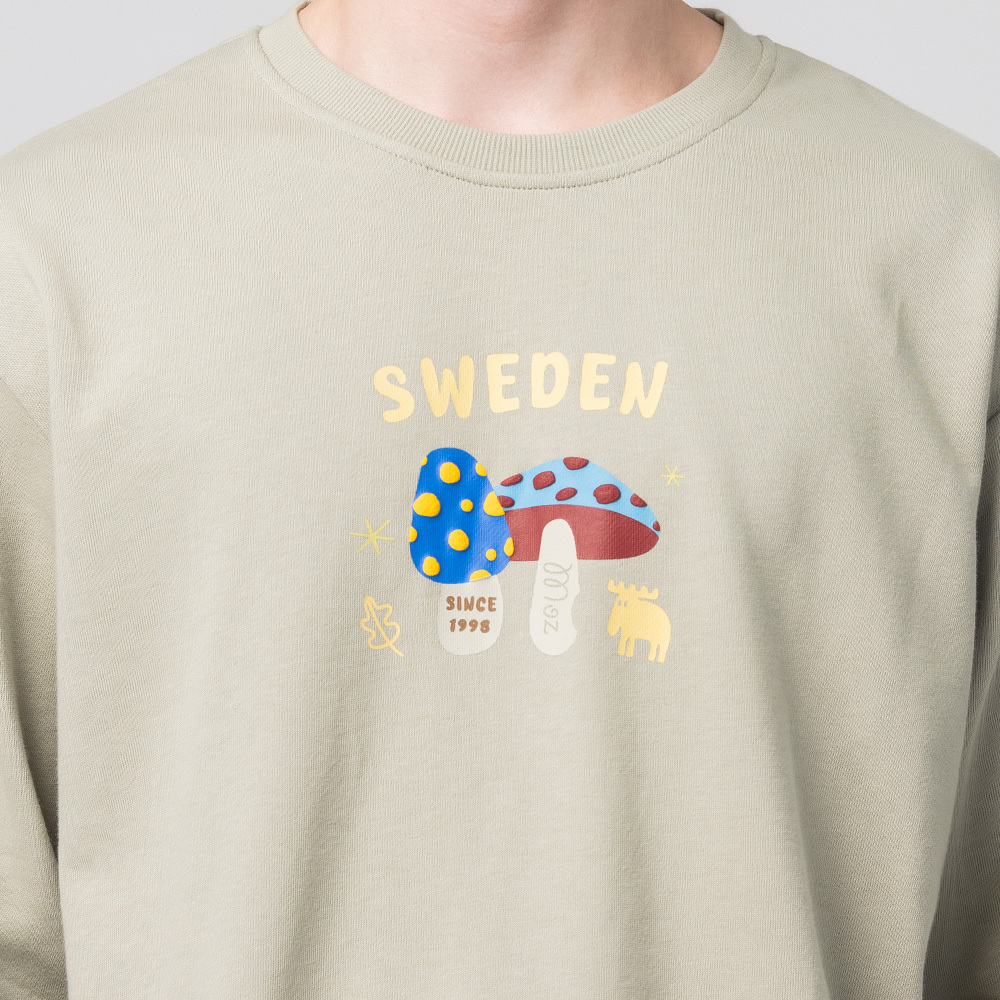 立體發泡 駝鹿蘑菇咬一口 100%純棉 大學T-橄欖綠(亞洲版) 開衩 男款