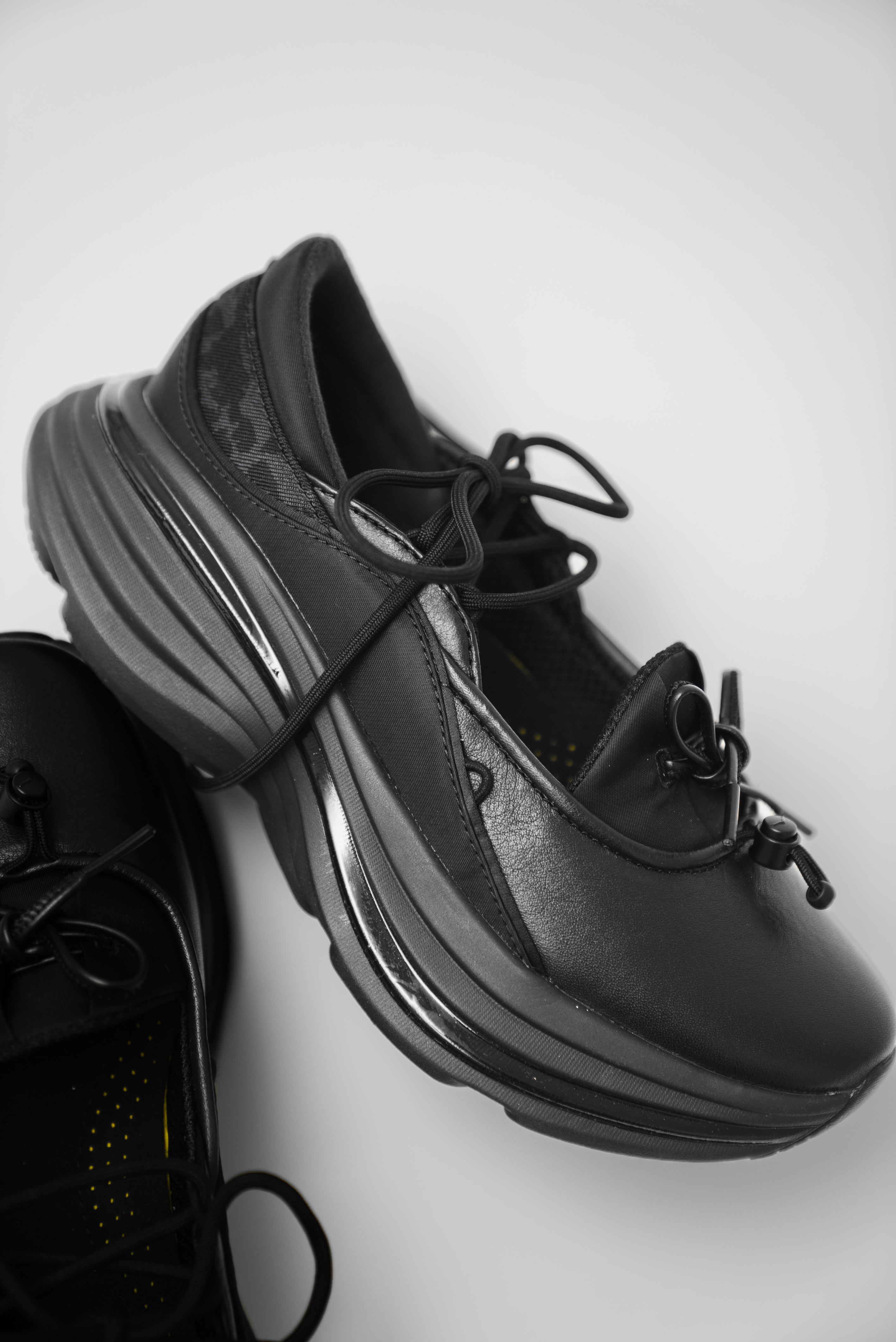 Focus Store】預購HOKA Bondi Mary Jane 