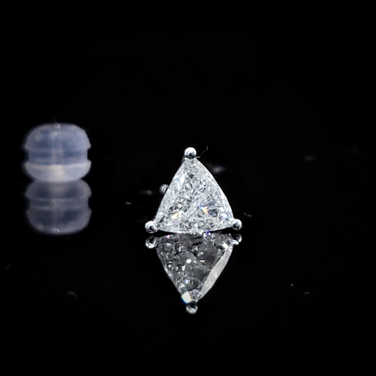 18K White Gold 0.34ct Triangle Cut Diamond Single Earrings