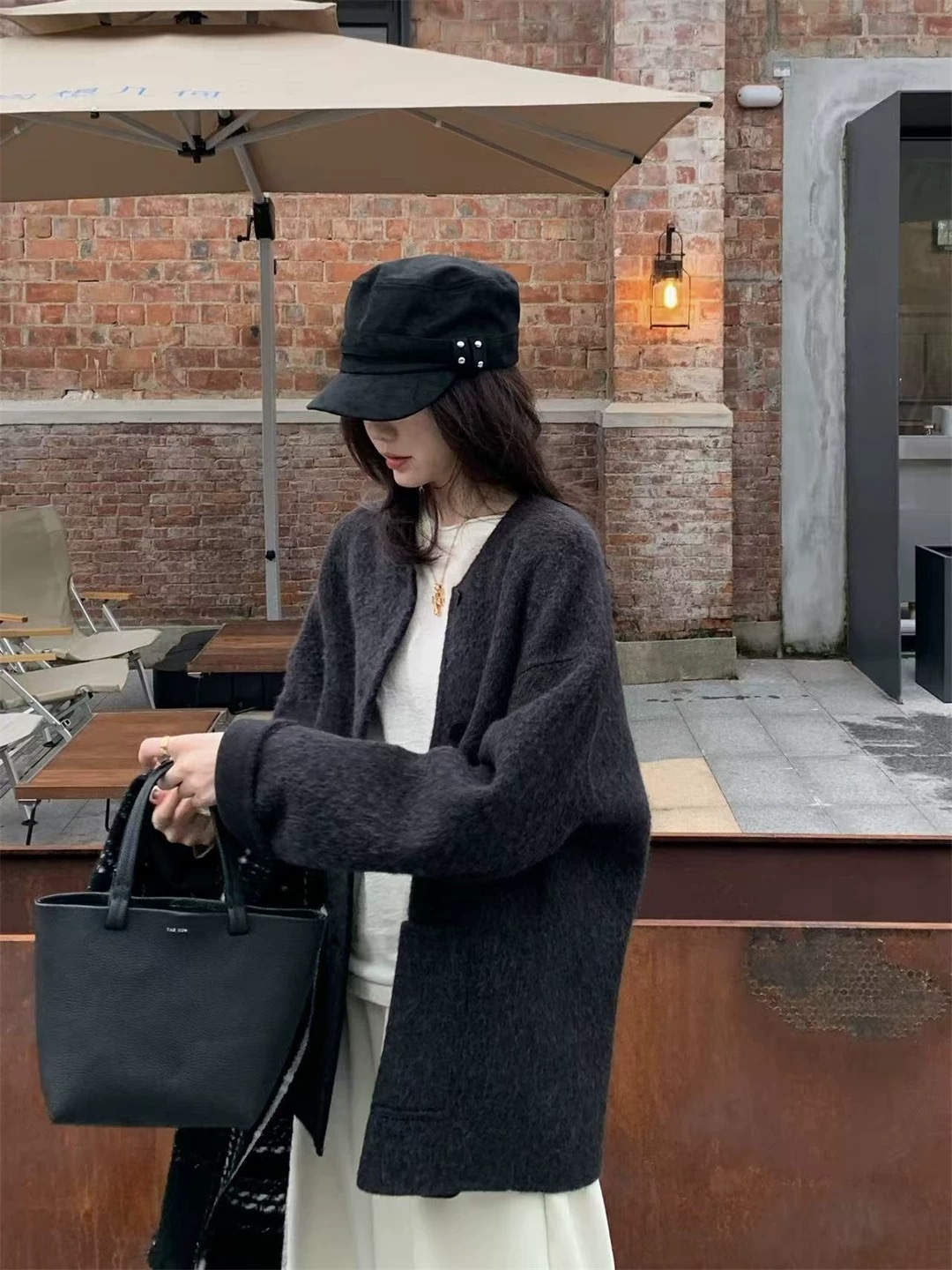 英倫卯釘平頂麂皮馬術帽/