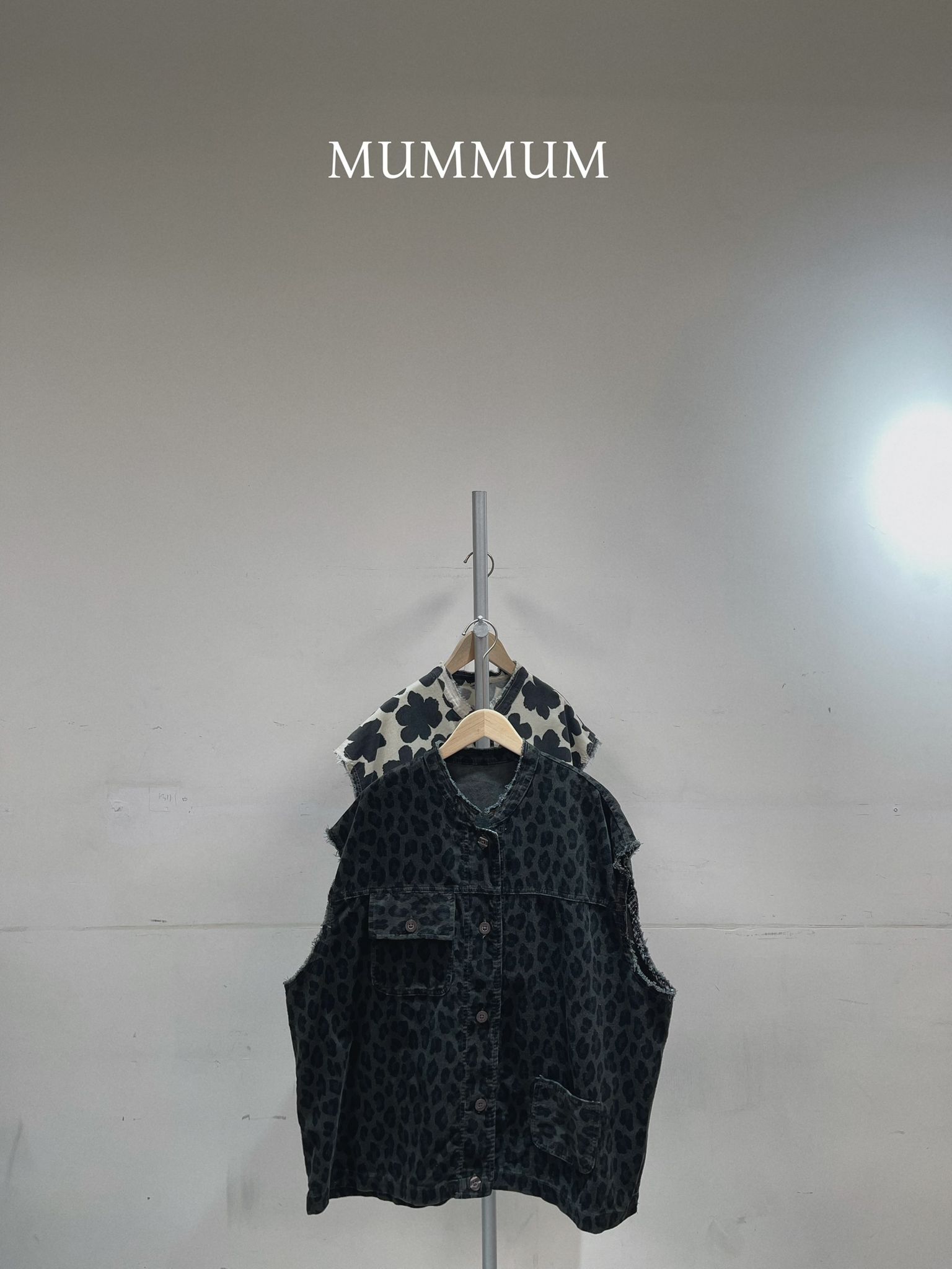 0212843a/花紋爛邊感背心外套 52/52/27