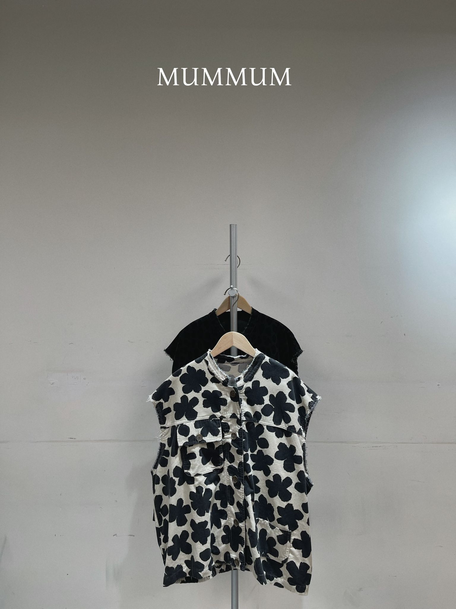 0212843a/花紋爛邊感背心外套 52/52/27