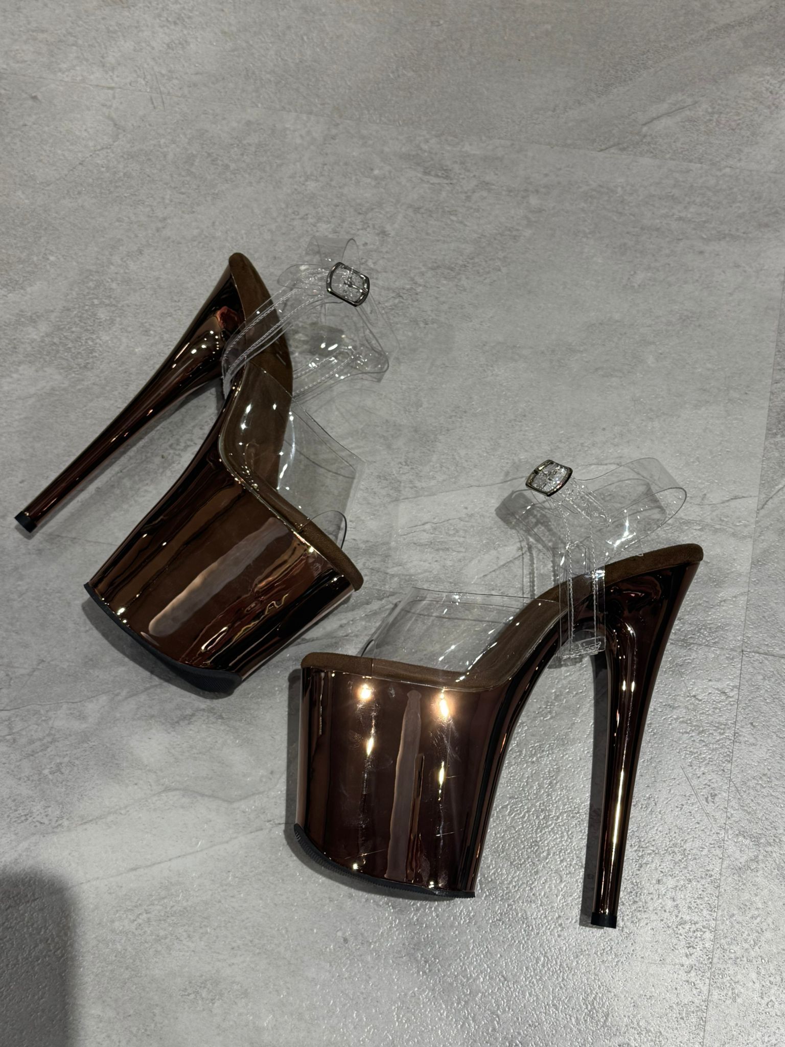 CHROME WITH SINGLES STRAP