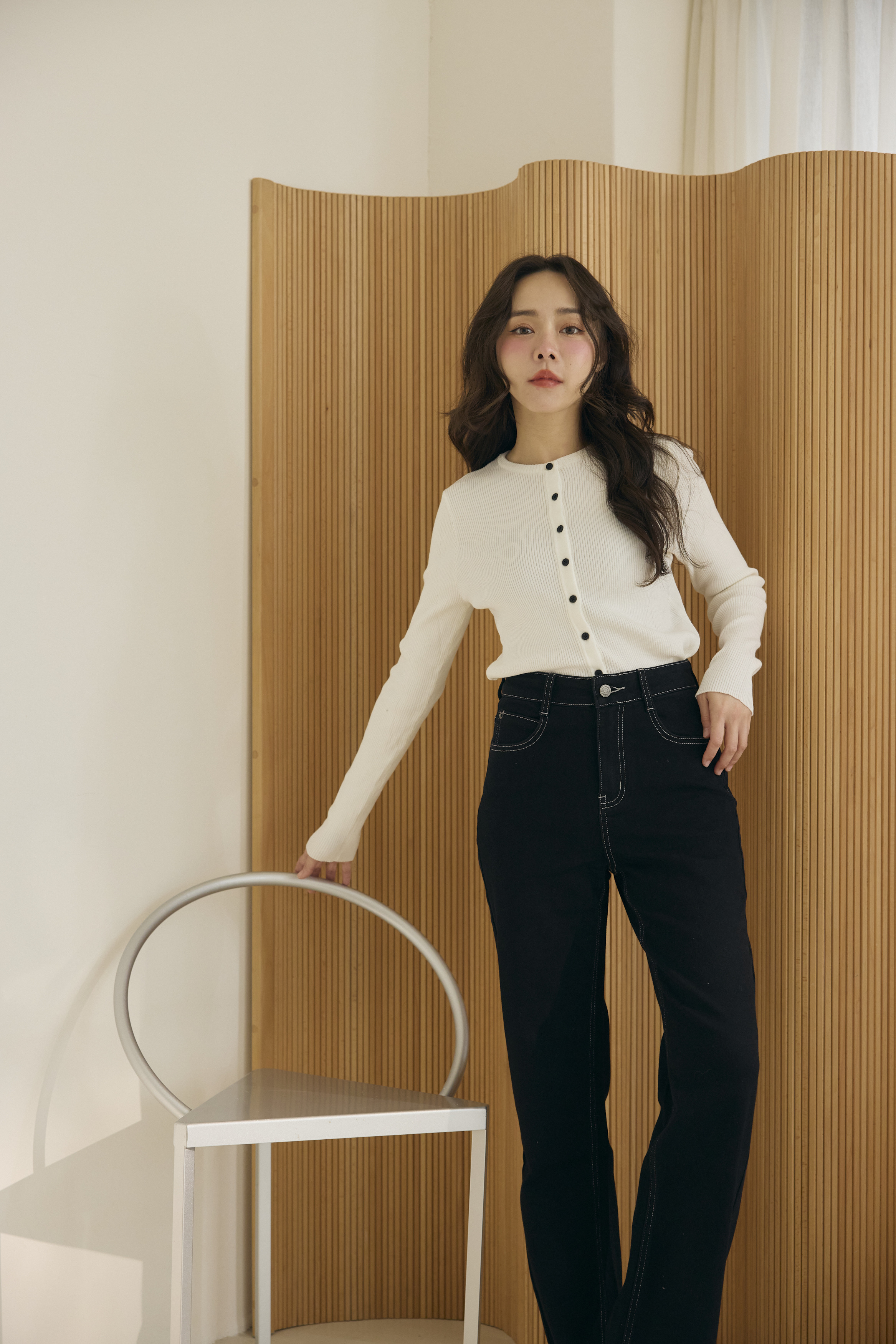 激瘦黑牛仔直筒褲