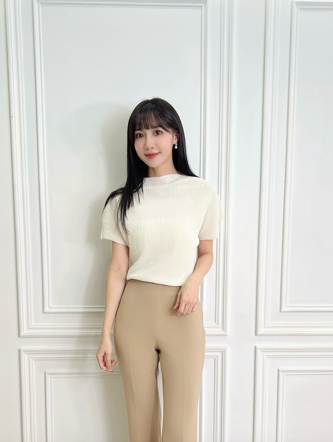 半領細褶感絨面上衣