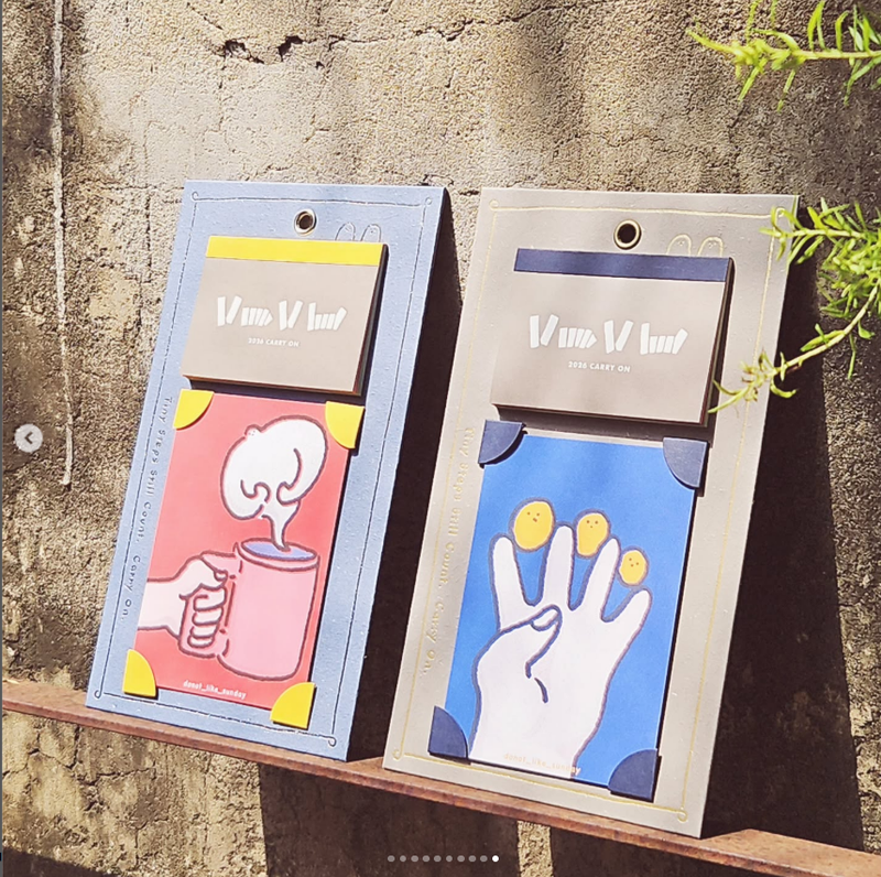 Carry On 2026月曆 掛曆 附12張明信片｜星期日拯救計畫