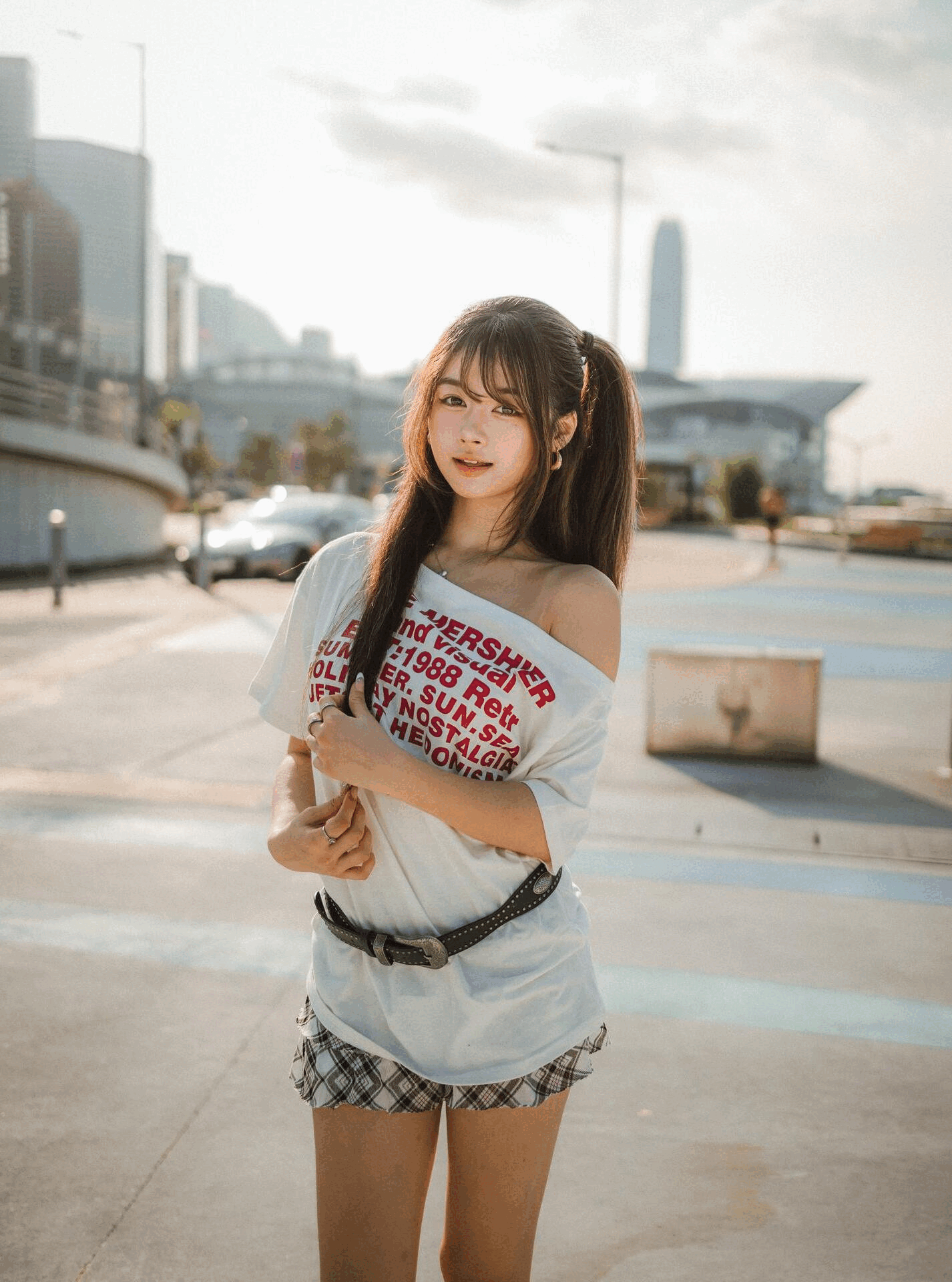 1988字母寬身單肩Tee