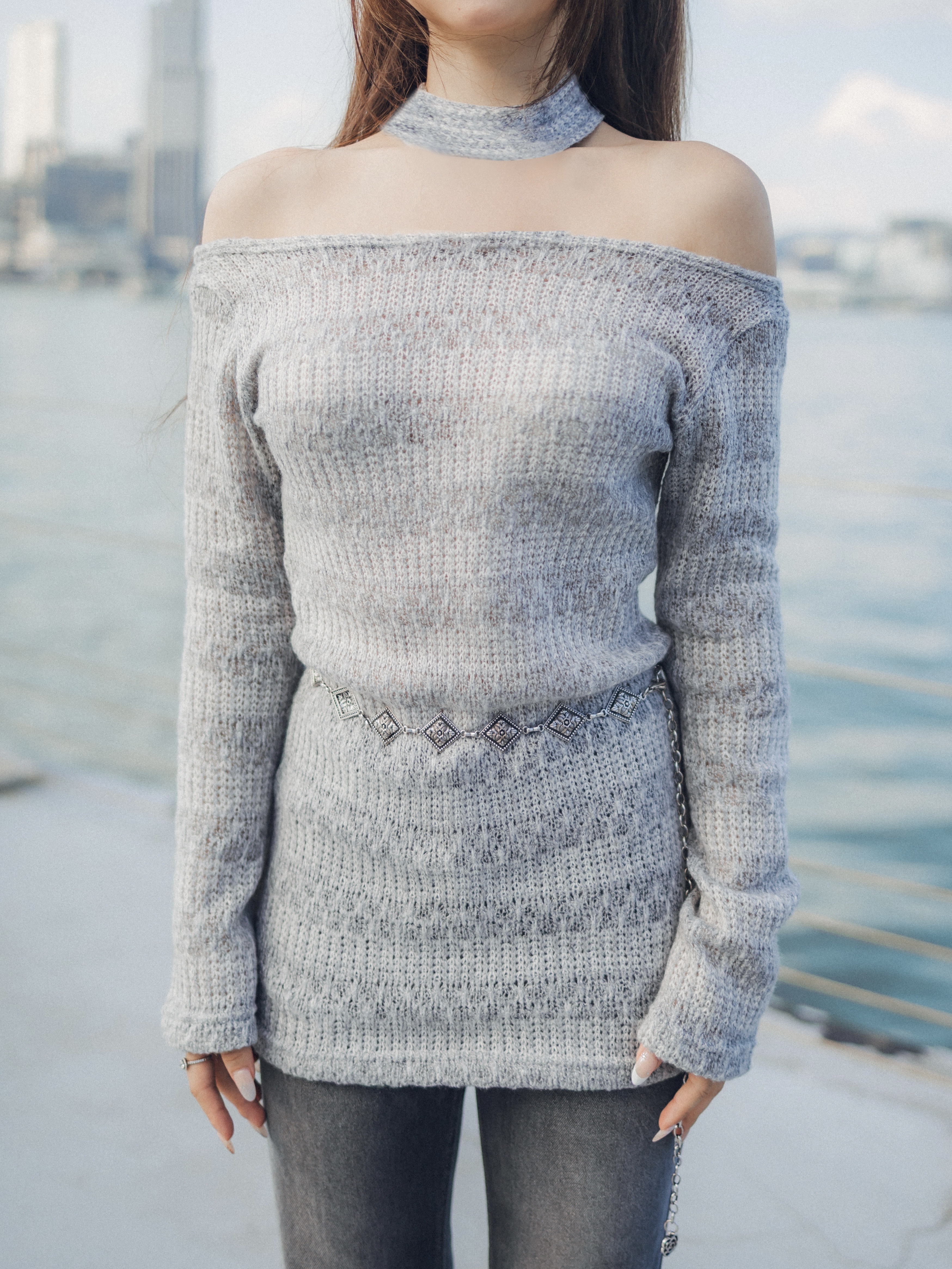 固定頸帶！精緻通花針織連身裙