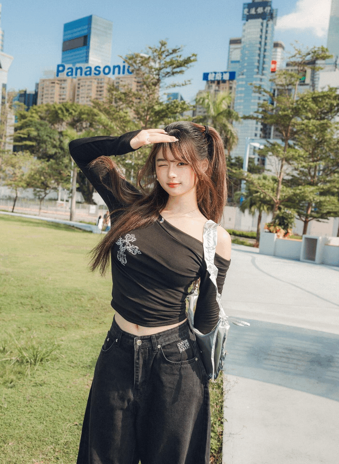 Y2K十字架單肩長袖上衣