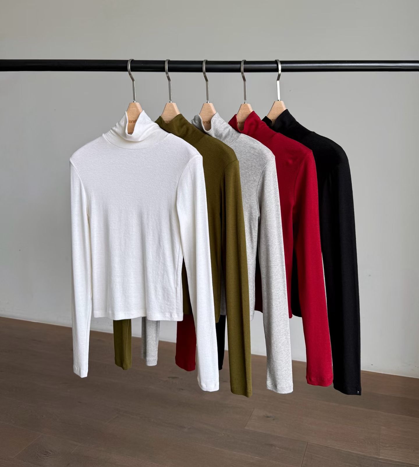 RD2560 Turtleneck slim Top