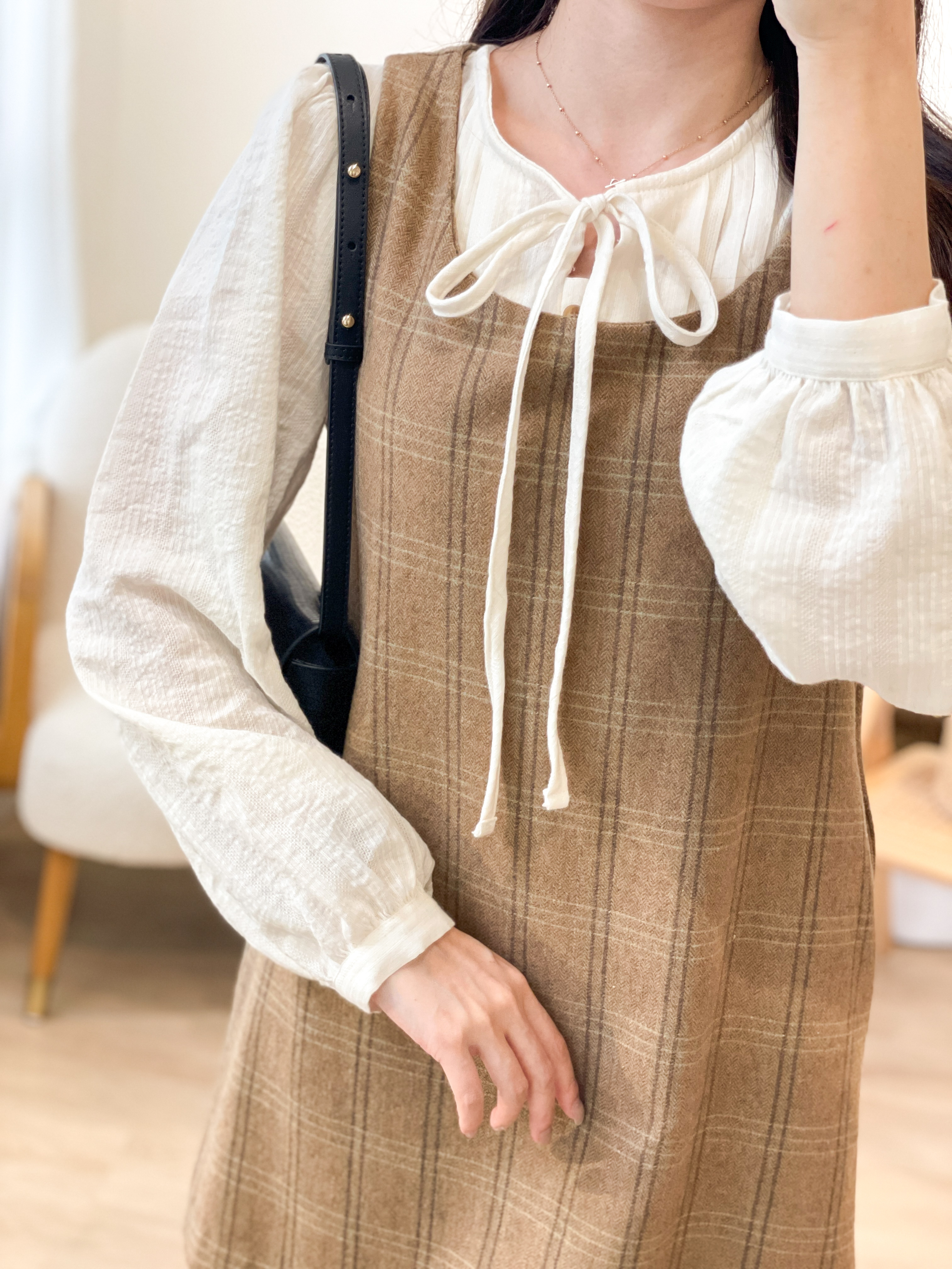 T1418 Grace Linen Blouse